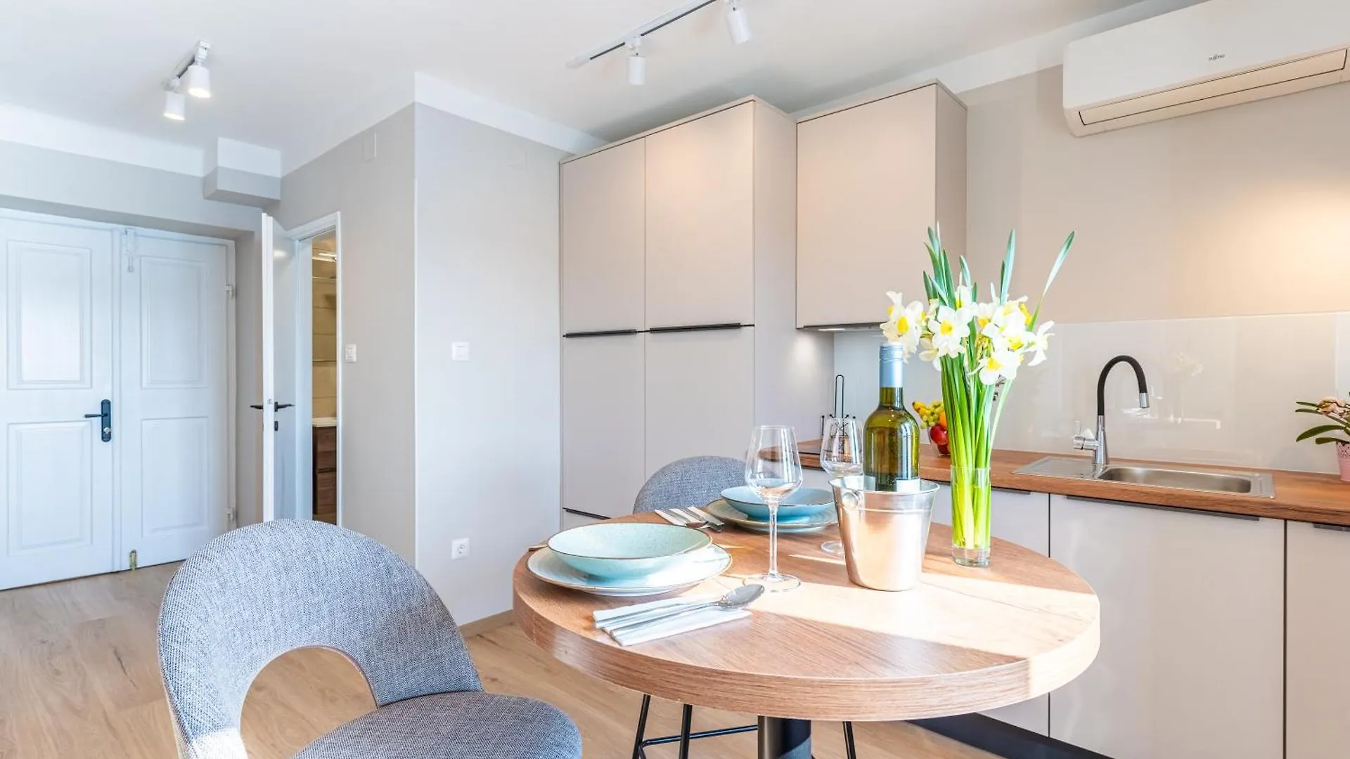 Bella Vista Apartment Cres