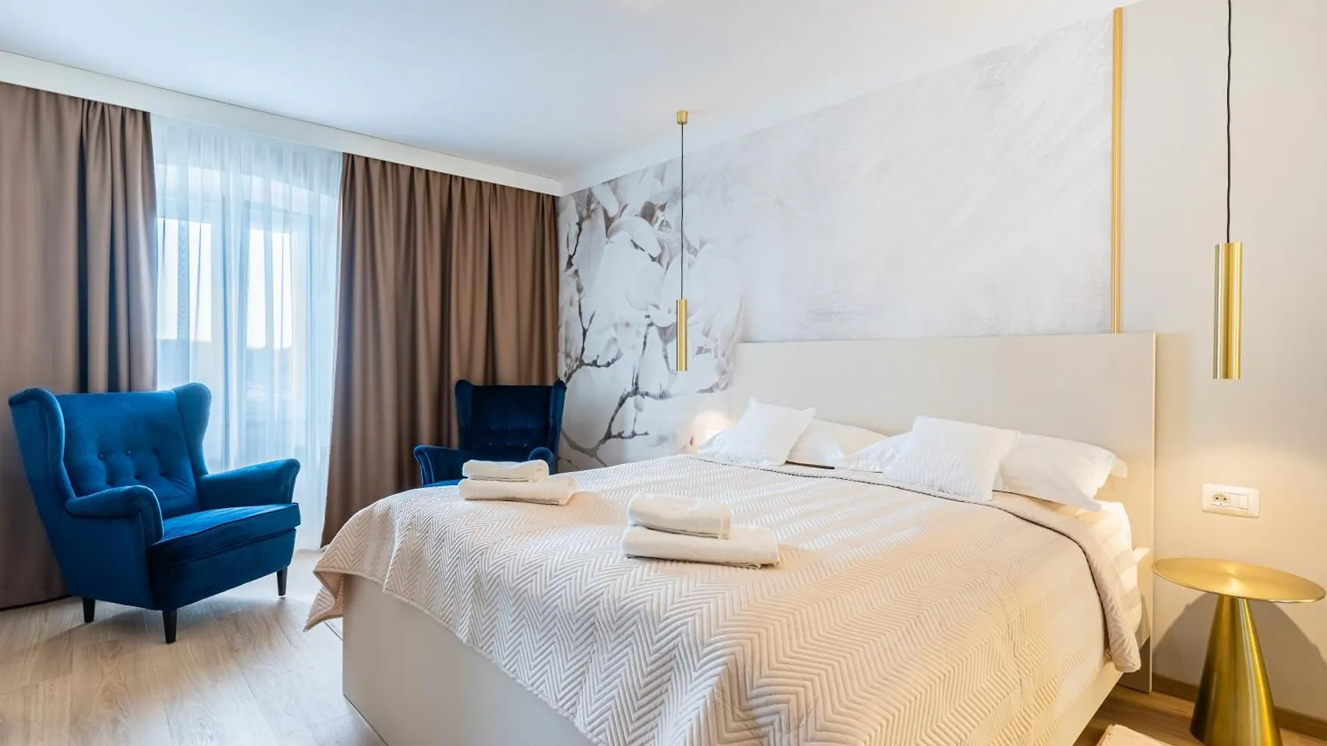 Bella Vista Apartment Cres